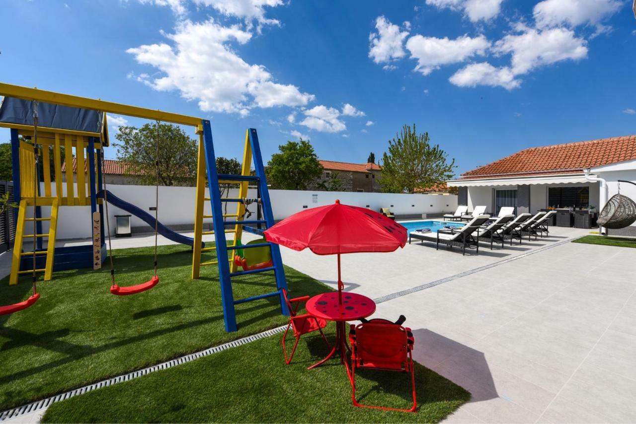 Villa Mare - With Heated Pool Zadar Exterior photo